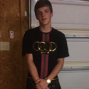 Meet your Posher, Travis